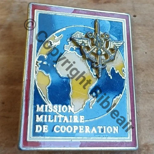 MONDE MISSION MILITAIRE DE COOPERATION Monde avec mention  FIA Lyon 1Ligne Broche Dos irreg scintillant Src.samuel64 6EurInv 